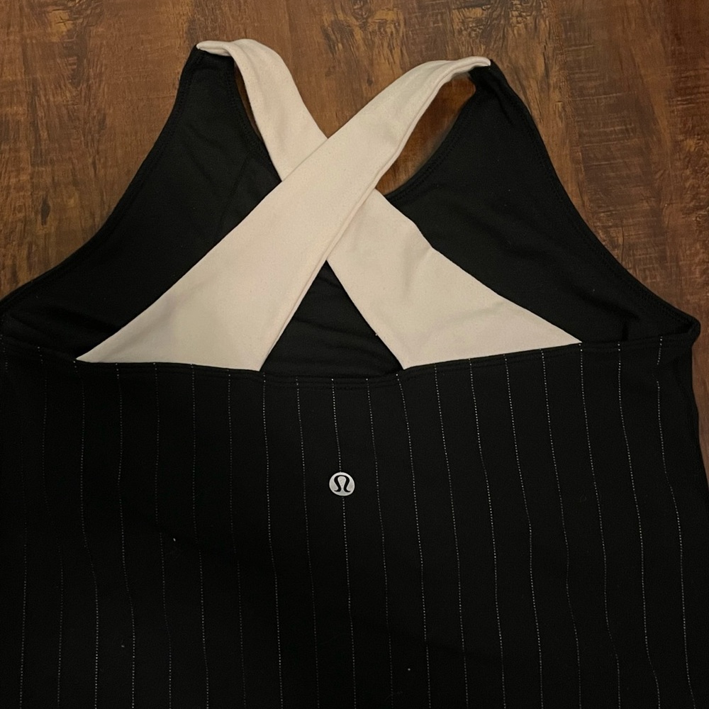 Lululemon top